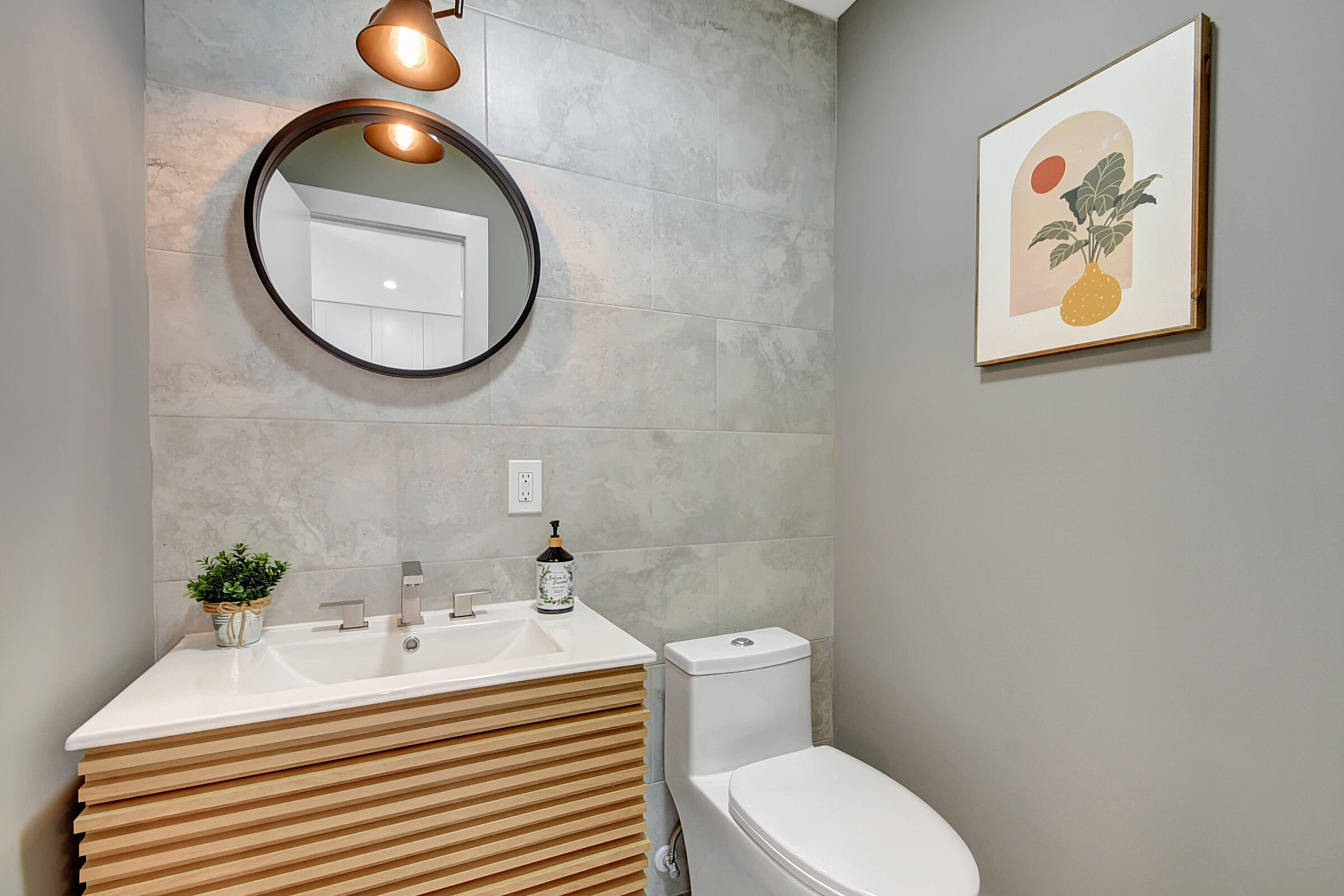 Palm Greens / PALM GREENS AT VILLA DEL RAY CONDO I - Residential Lease