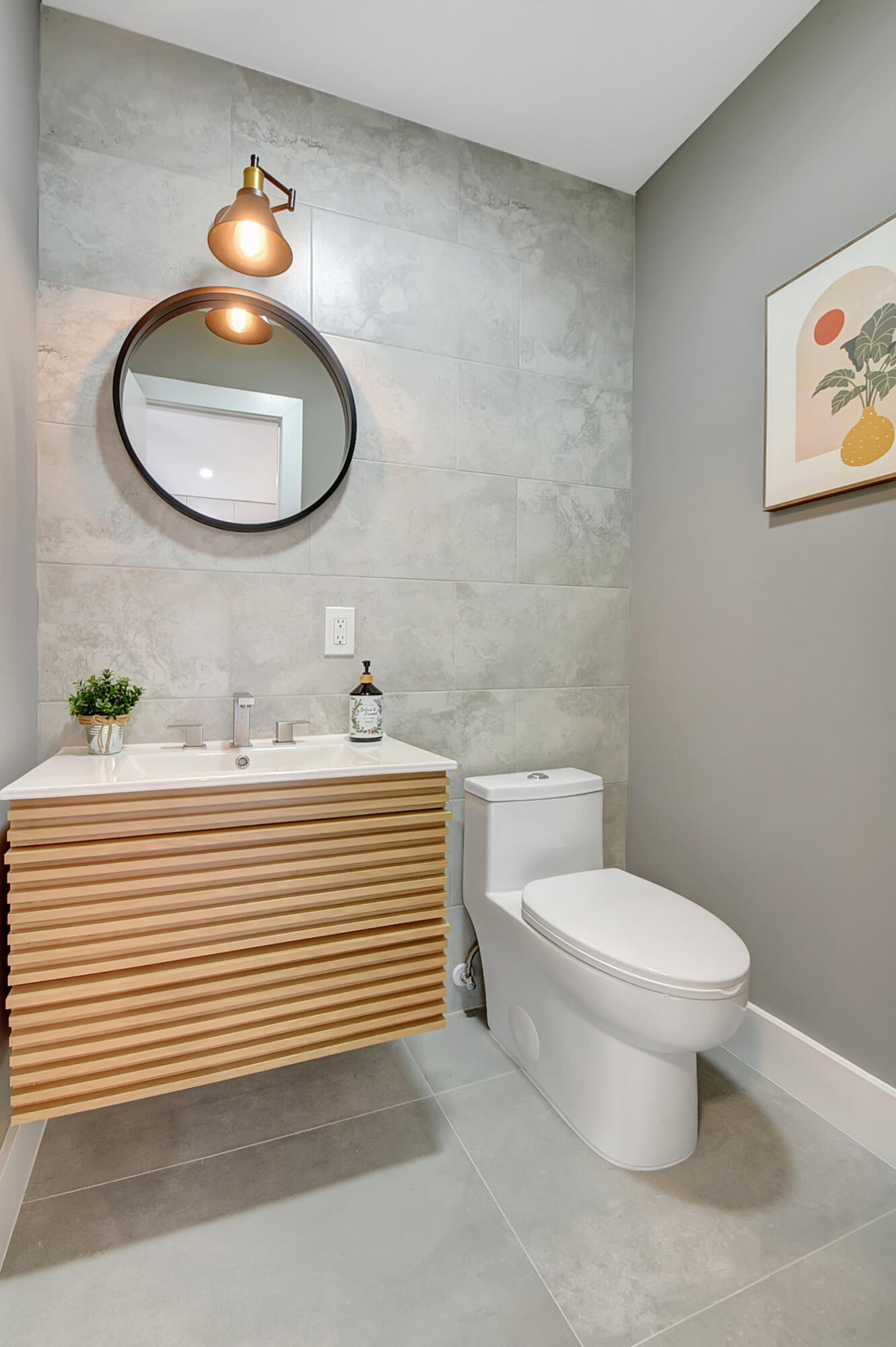 Palm Greens / PALM GREENS AT VILLA DEL RAY CONDO I - Residential Lease