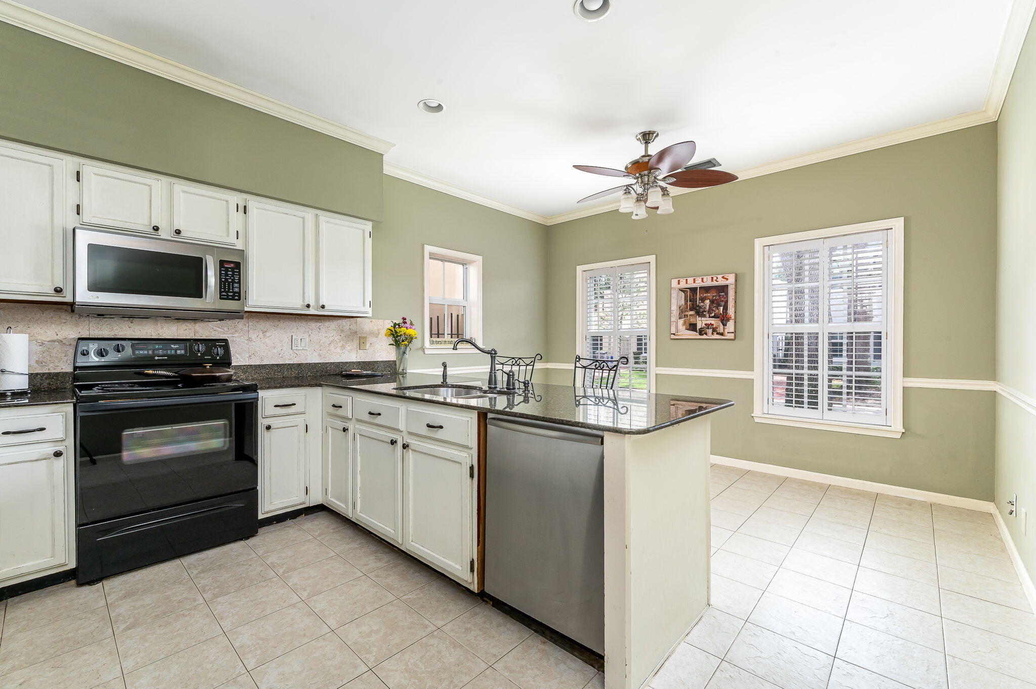 CHARLESTON PLACE - Residential