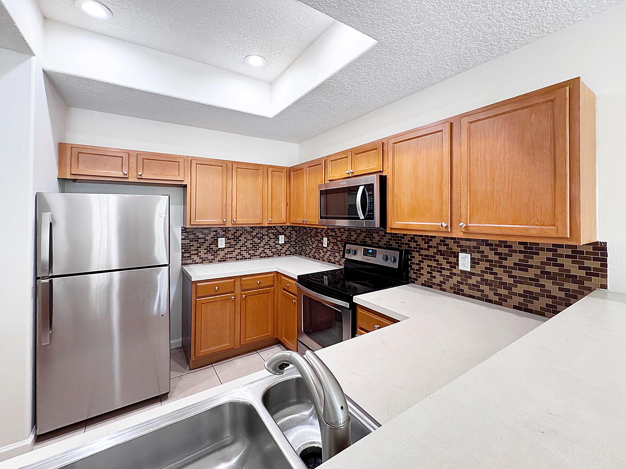10320 SW Stephanie Way 7-204