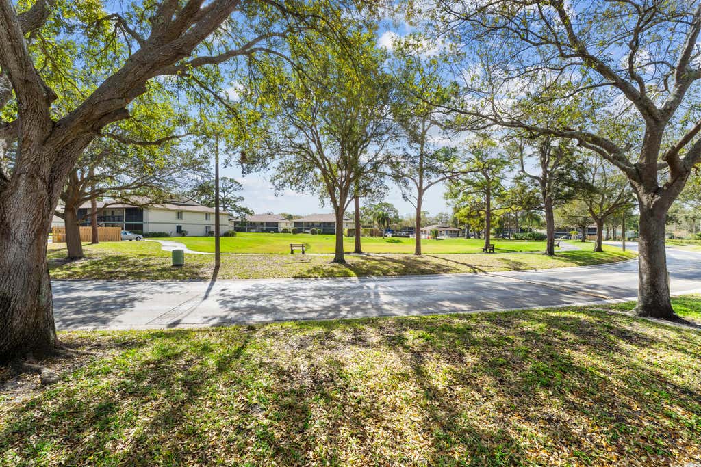 Photo of 6495 E CHASEWOOD Drive E #E, Jupiter, FL 33458 (MLS # B26062880)