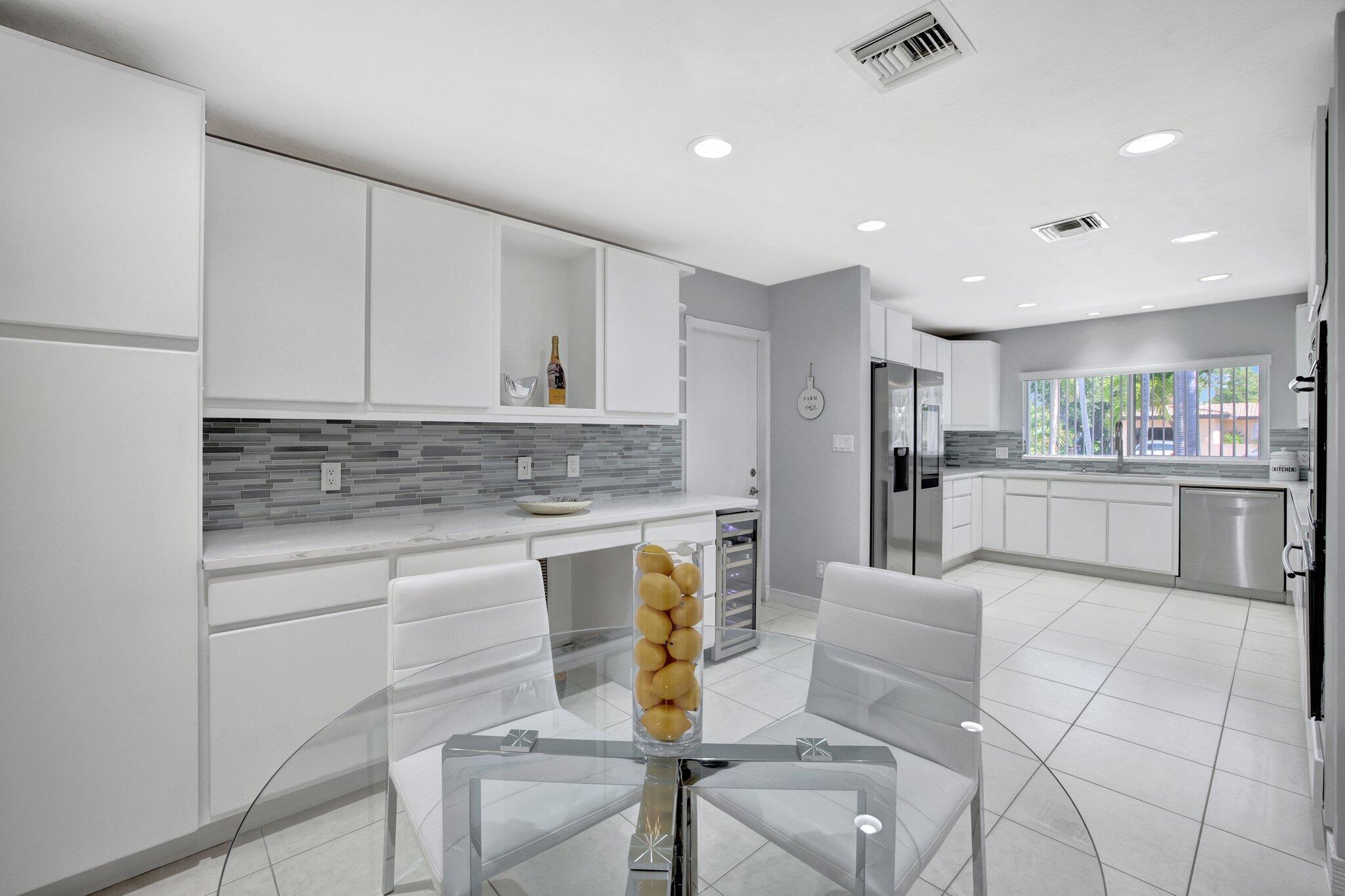 LIGHTHOUSE POINT EXT 2ND SEC - Residential