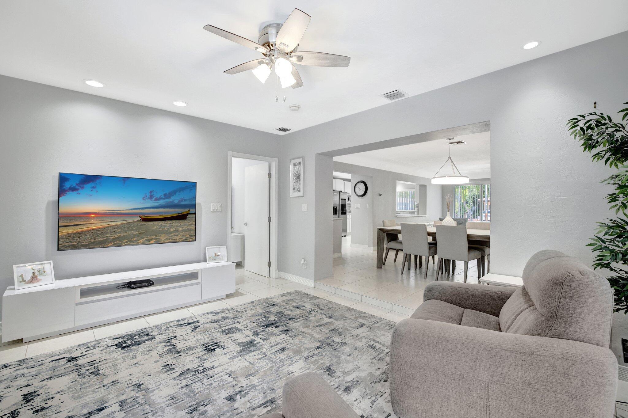 LIGHTHOUSE POINT EXT 2ND SEC - Residential