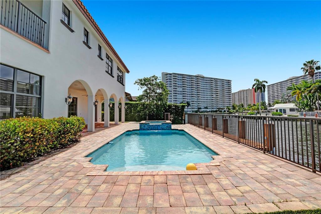 Coral Ridge Country Club - Residential