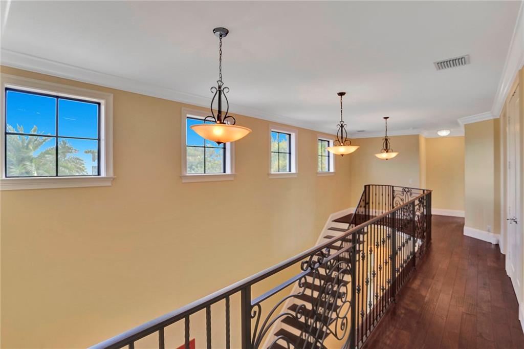 Coral Ridge Country Club - Residential