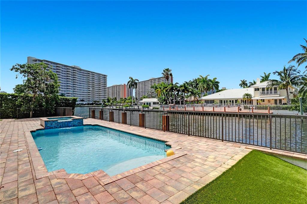 Coral Ridge Country Club - Residential