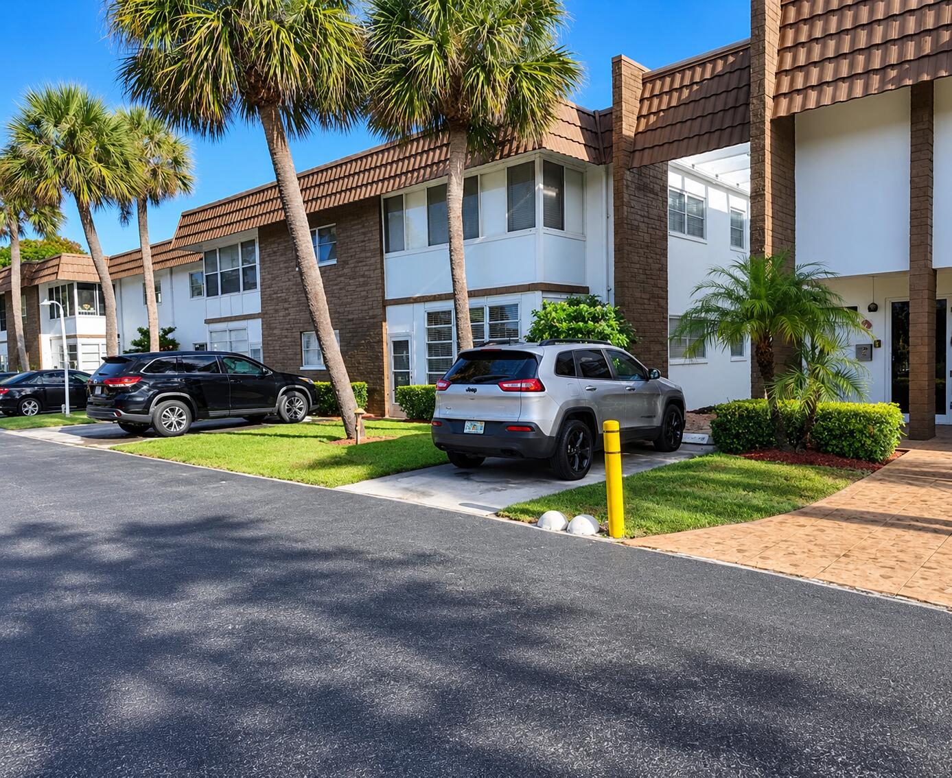 View photos, virtual tours, details... 2291 NW 48 Terrace 212