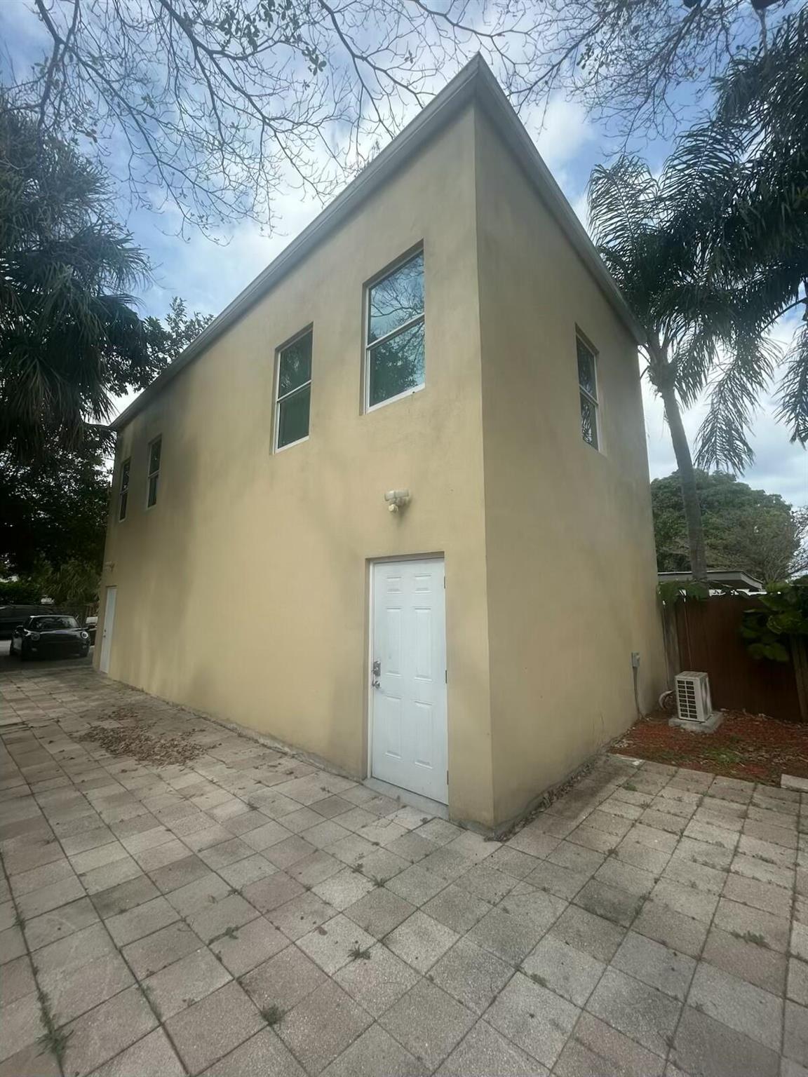 1880 Holman Drive