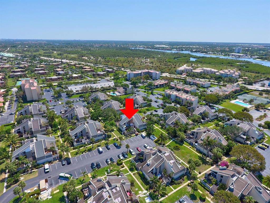 SEA LOFTERS CONDO - Residential