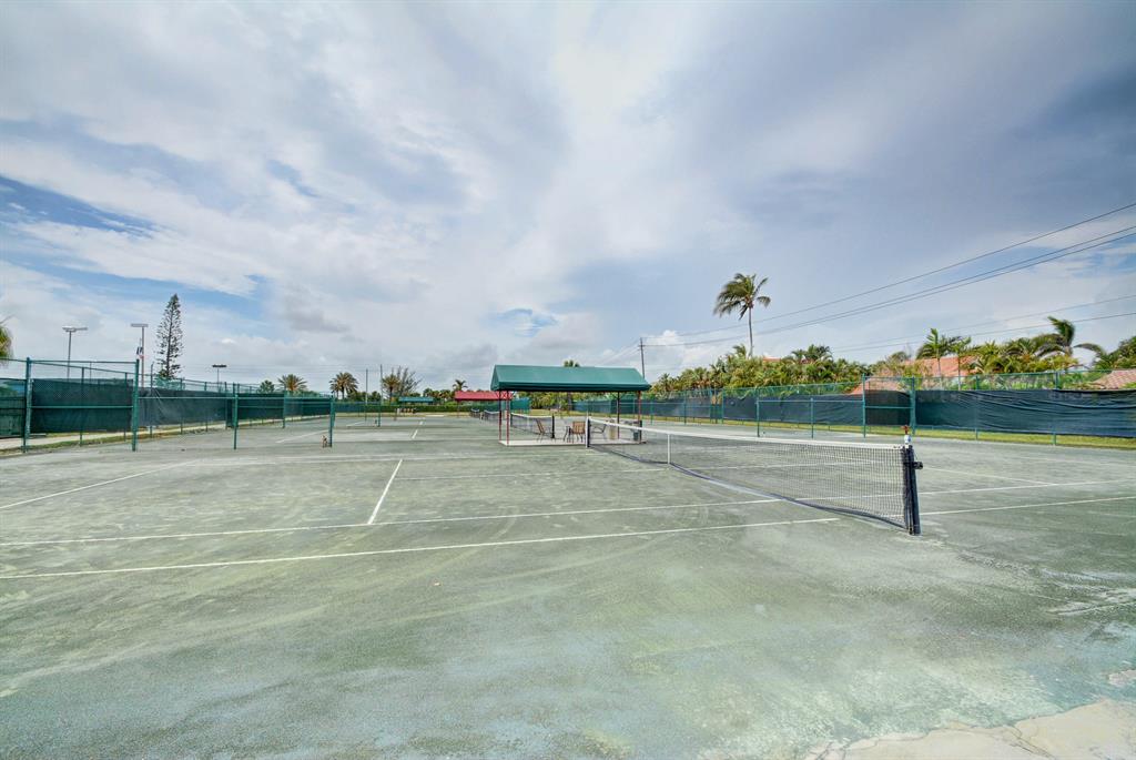 SEA LOFTERS CONDO - Residential