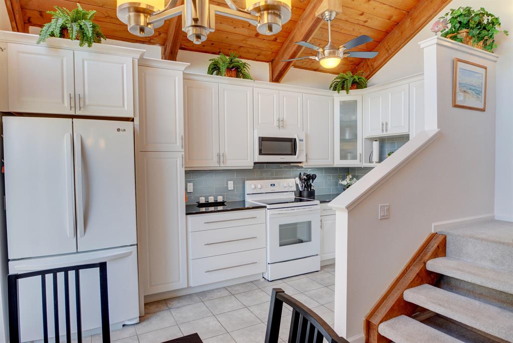 SEA LOFTERS CONDO - Residential