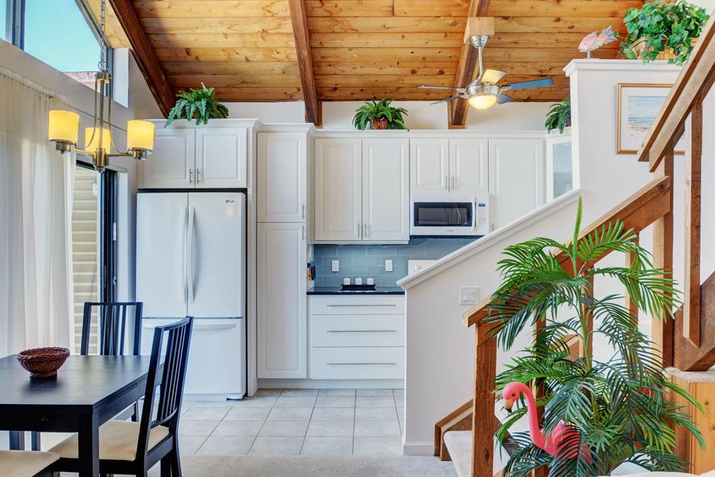 SEA LOFTERS CONDO - Residential