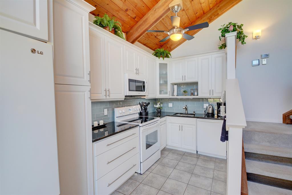 SEA LOFTERS CONDO - Residential