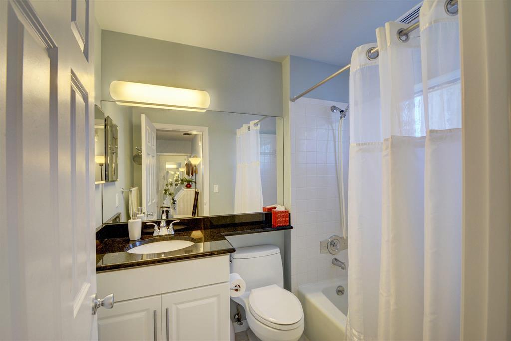 SEA LOFTERS CONDO - Residential