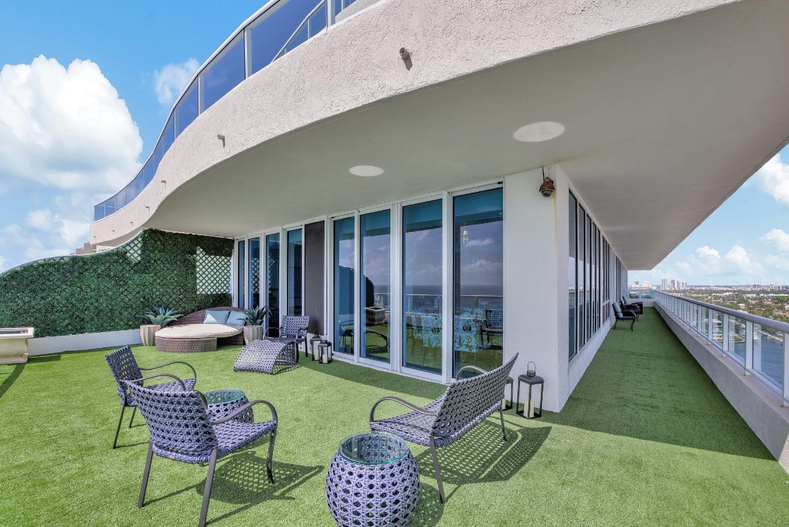 Ritz Carlton - Residential