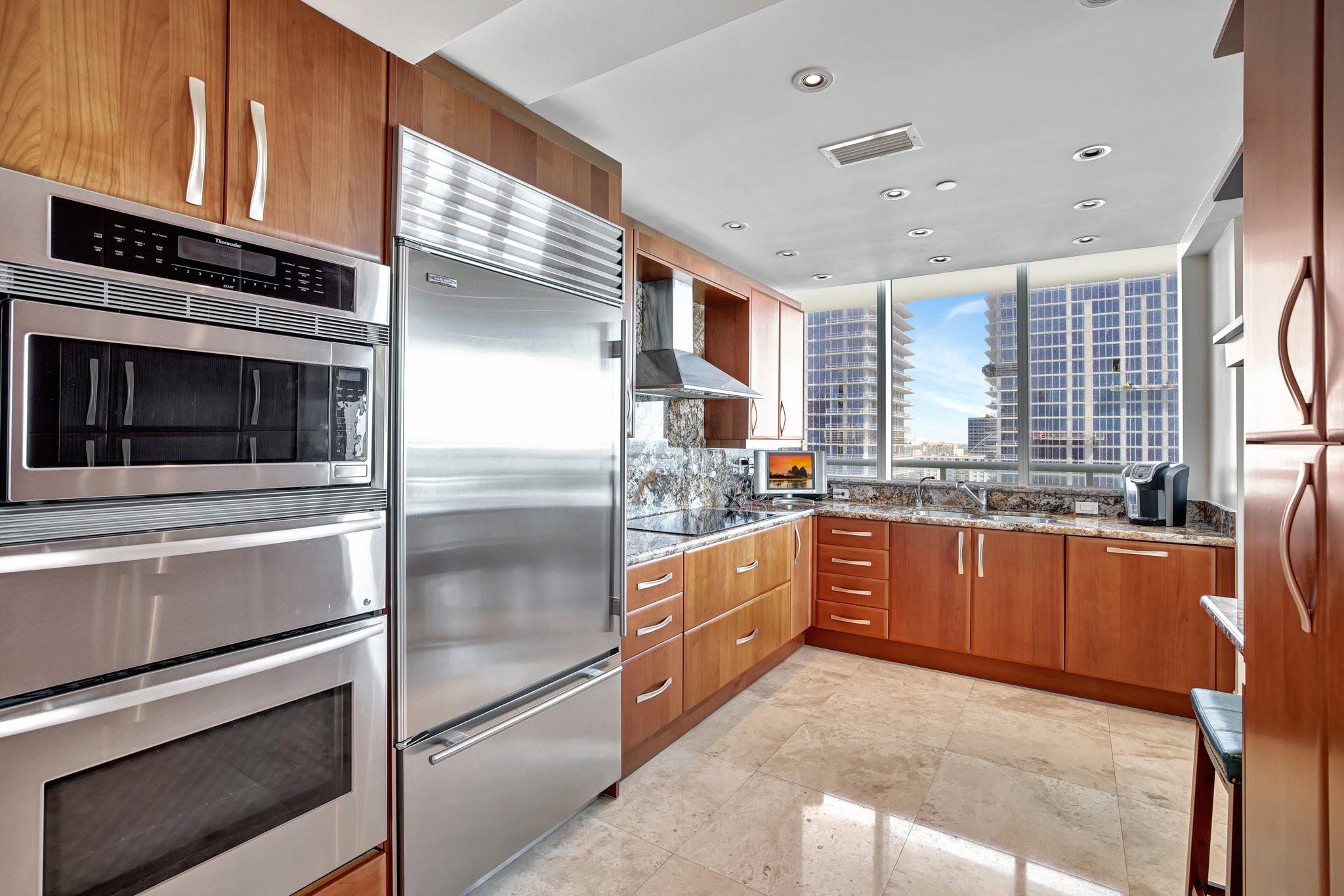 Ritz Carlton - Residential