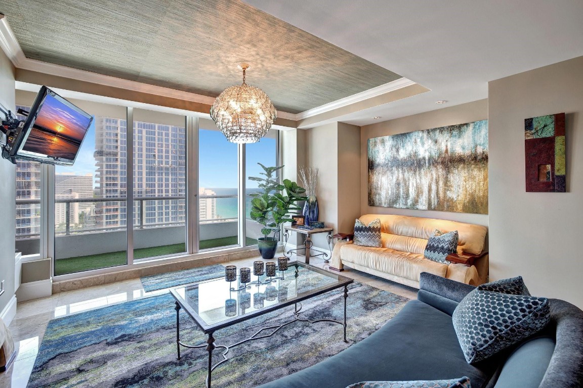 Ritz Carlton - Residential