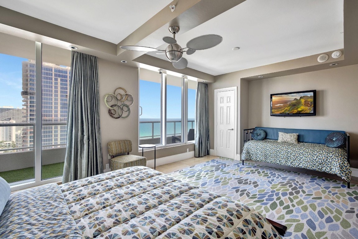 Ritz Carlton - Residential