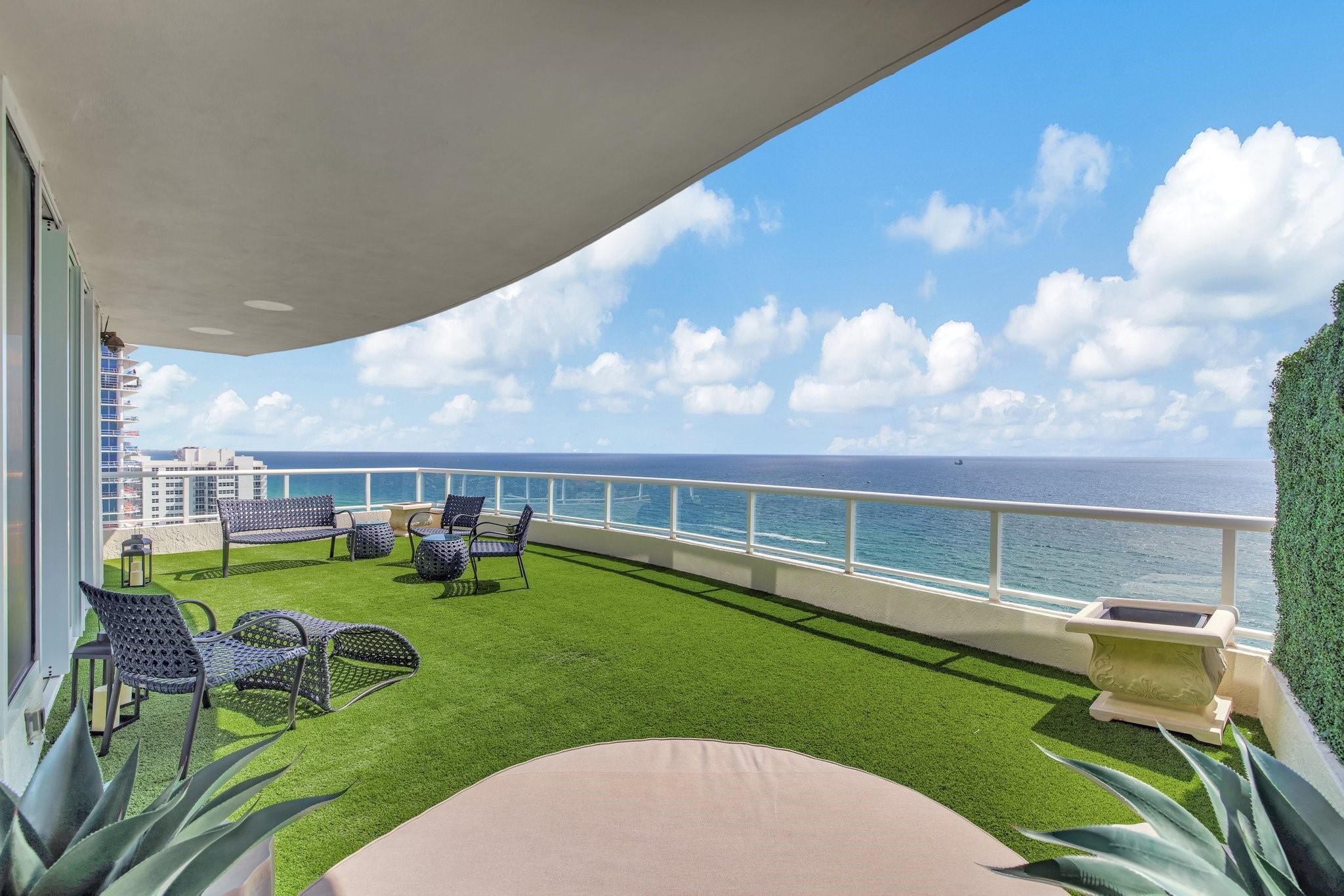 Ritz Carlton - Residential