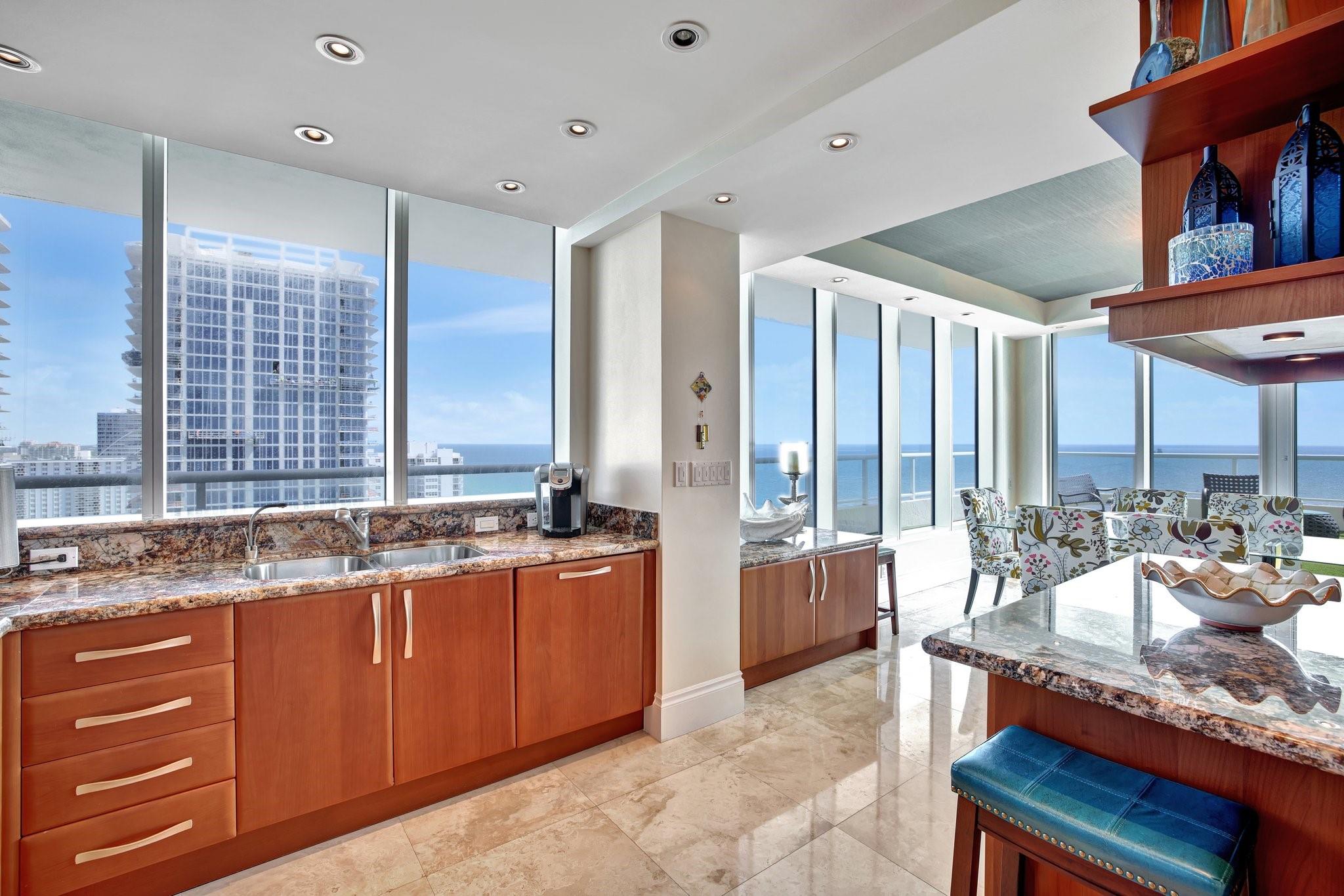 Ritz Carlton - Residential
