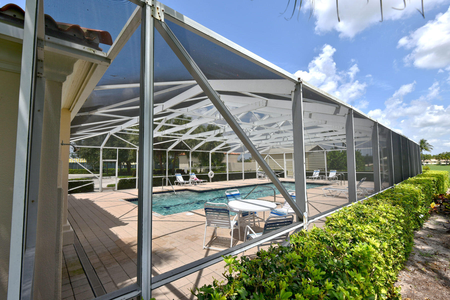 RIVERWALK 2 - Residential