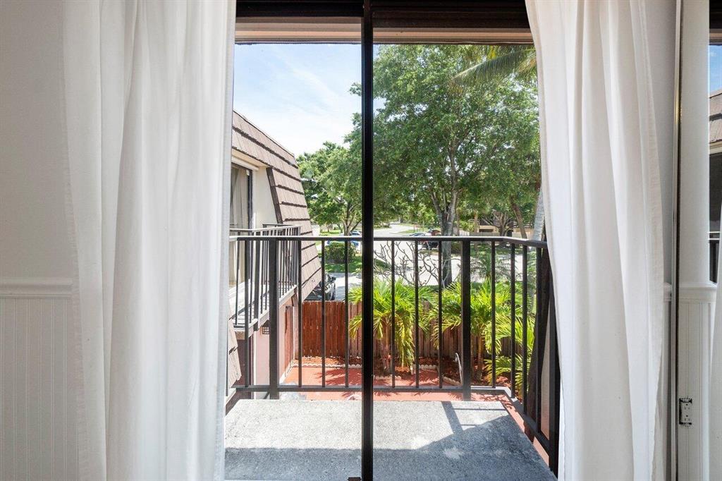 HERITAGE VILLAGE OF P B LAKES - Residential