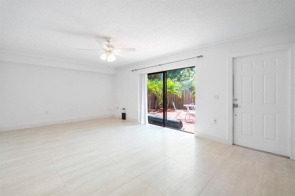 HERITAGE VILLAGE OF P B LAKES - Residential