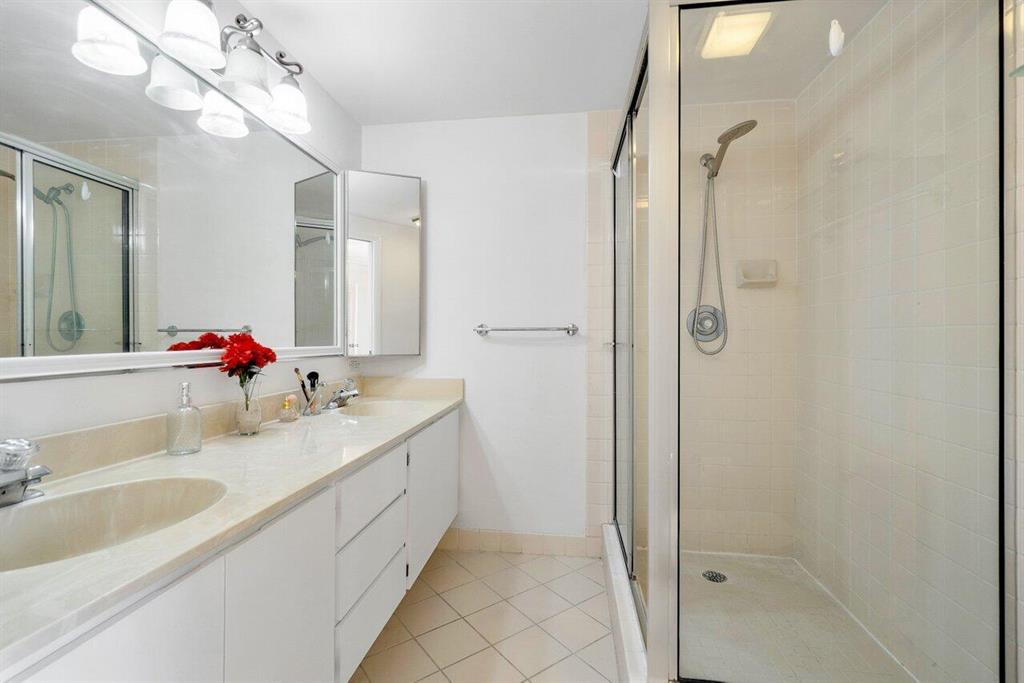 HERITAGE VILLAGE OF P B LAKES - Residential