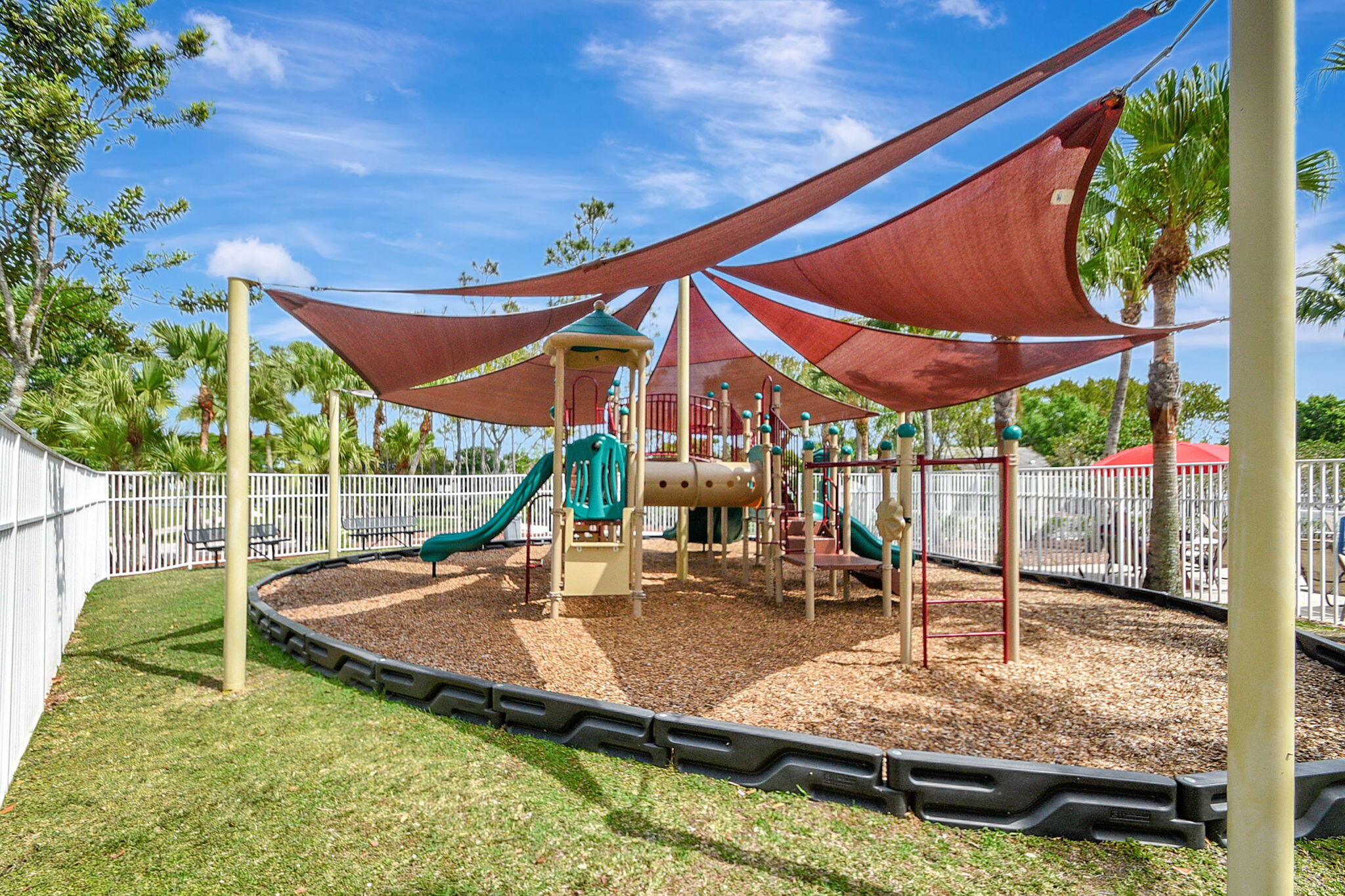 THOROUGHBRED LAKE ESTATES 2 - Residential