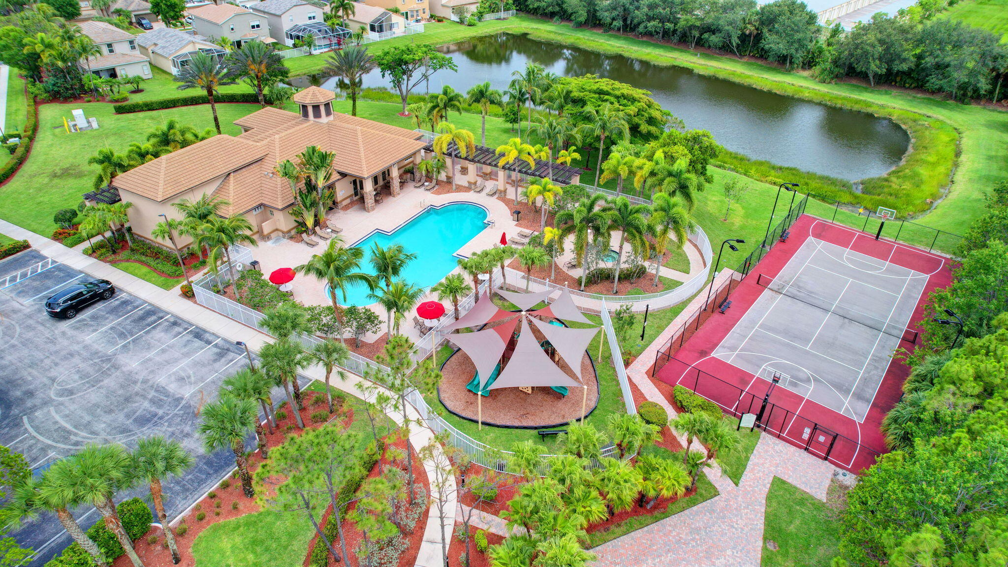 THOROUGHBRED LAKE ESTATES 2 - Residential