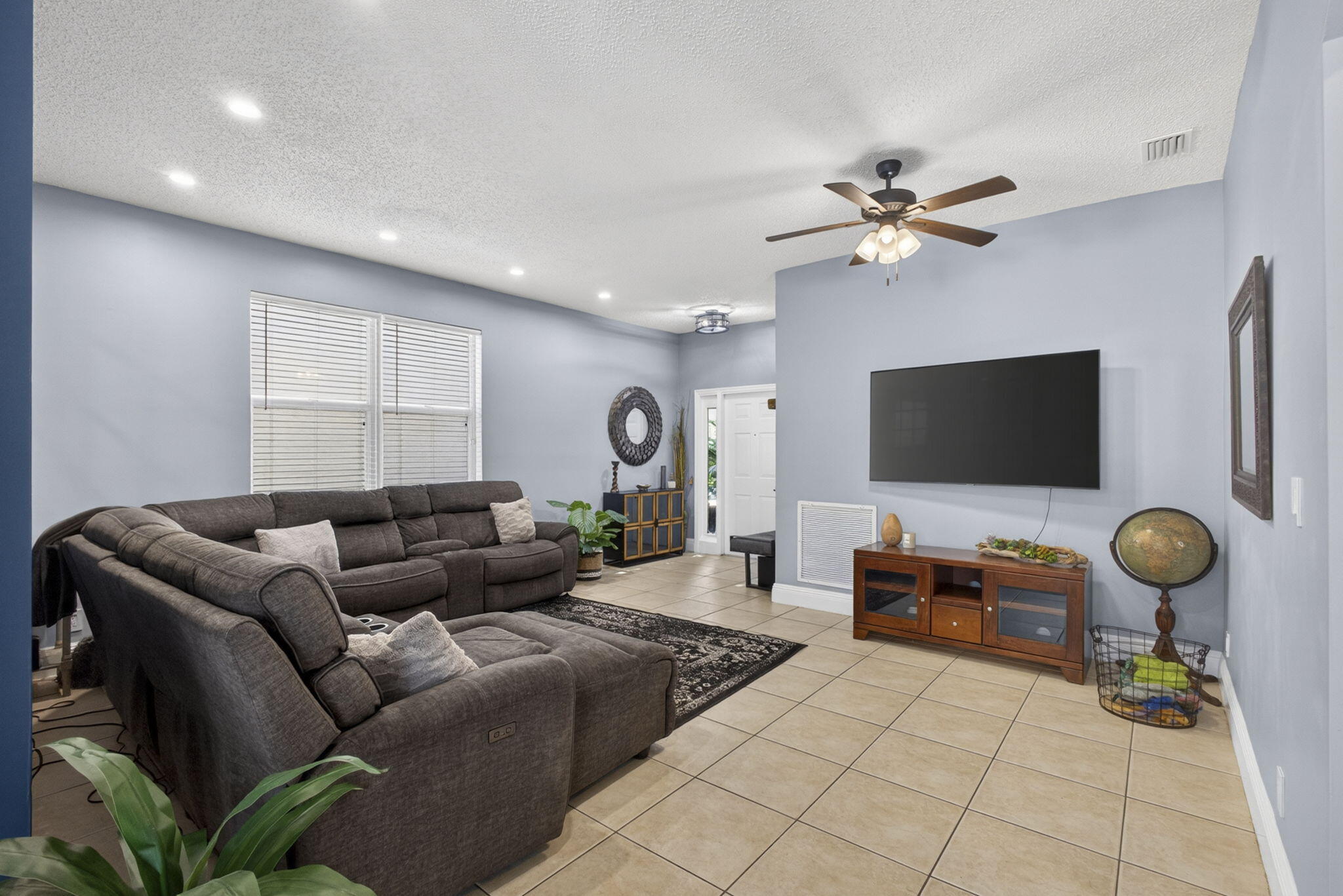THOROUGHBRED LAKE ESTATES 2 - Residential