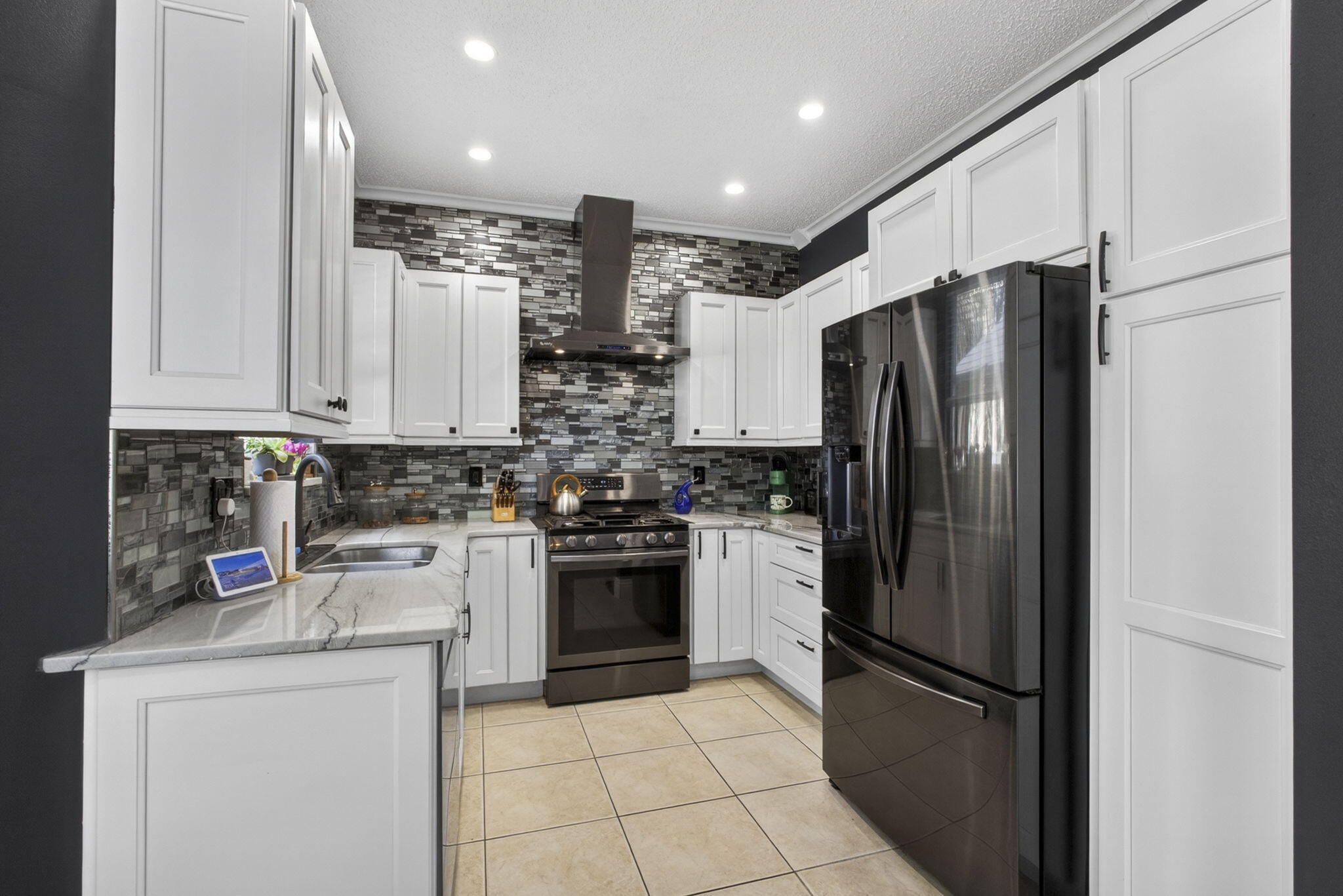 THOROUGHBRED LAKE ESTATES 2 - Residential