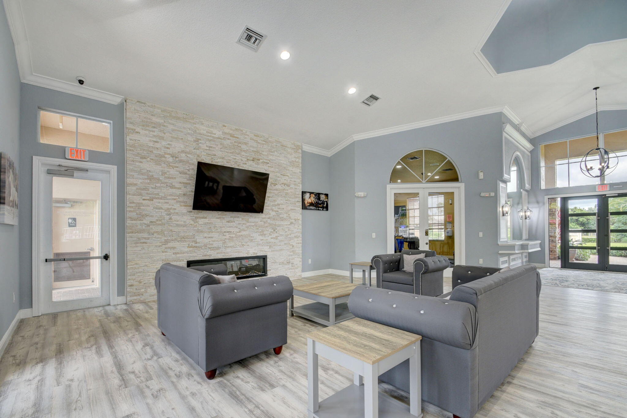 THOROUGHBRED LAKE ESTATES 2 - Residential