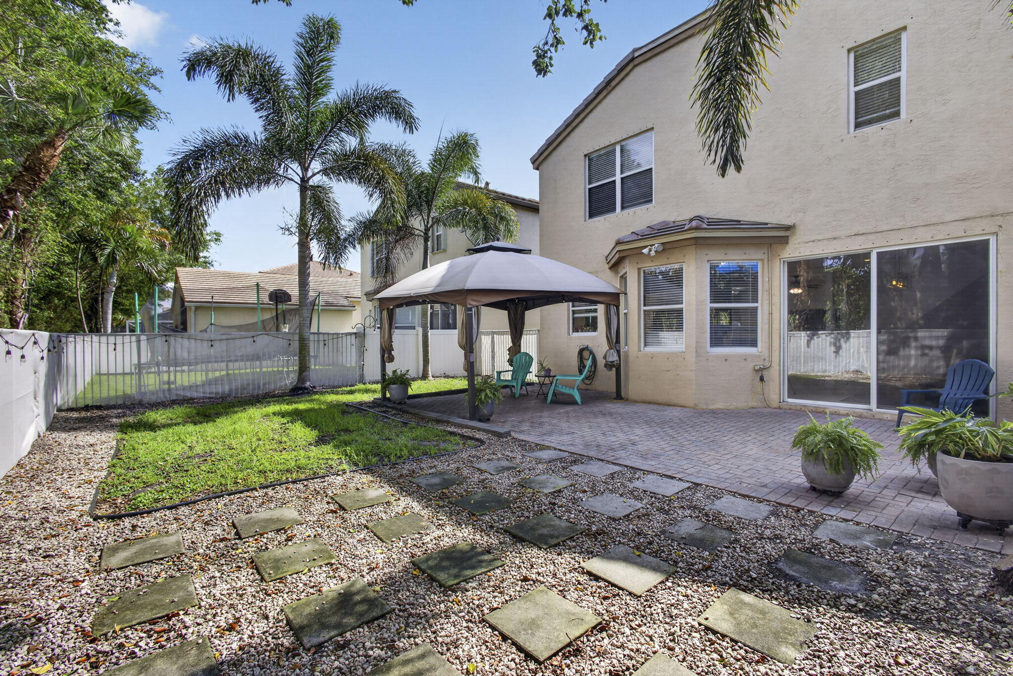 THOROUGHBRED LAKE ESTATES 2 - Residential