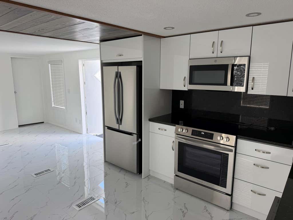 Photo of 8517 SW 17TH Court, Davie, FL 33324 (MLS # B26063455)