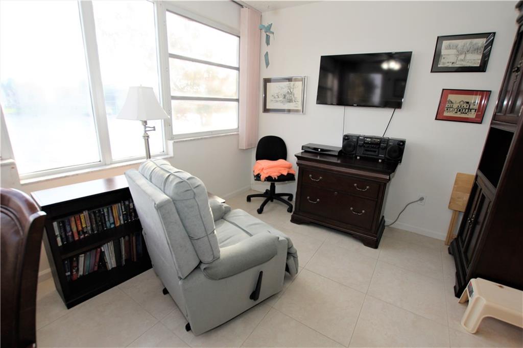 KINGS POINT TAMARAC - Residential