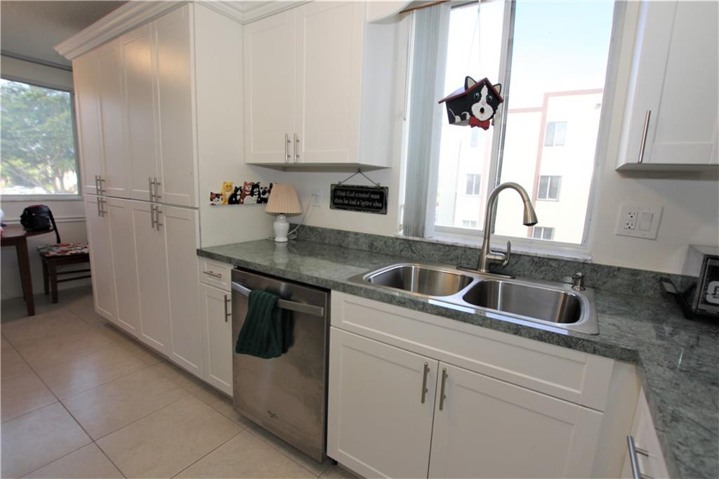 KINGS POINT TAMARAC - Residential