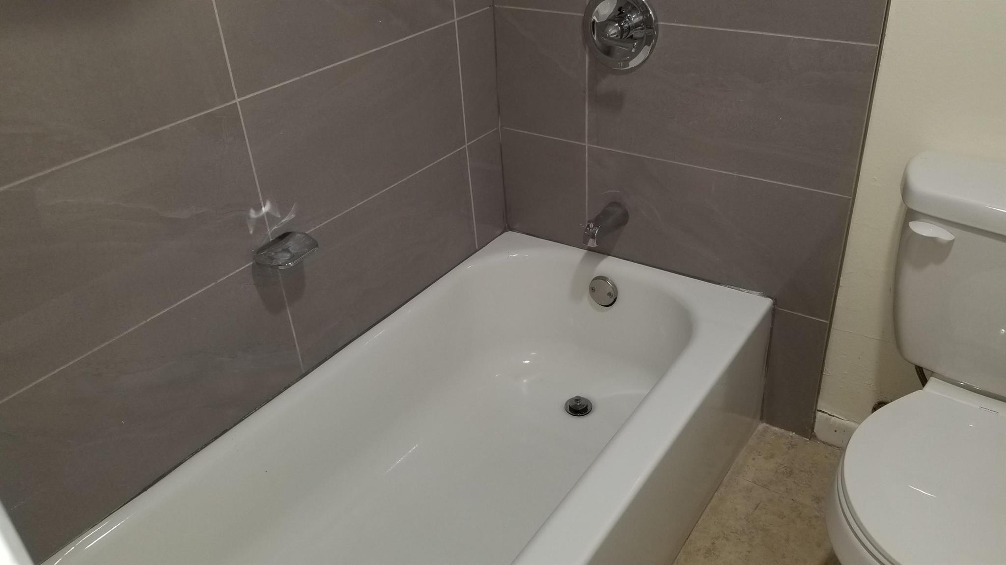 MIDPORT PLACE I, A CONDOM - Residential