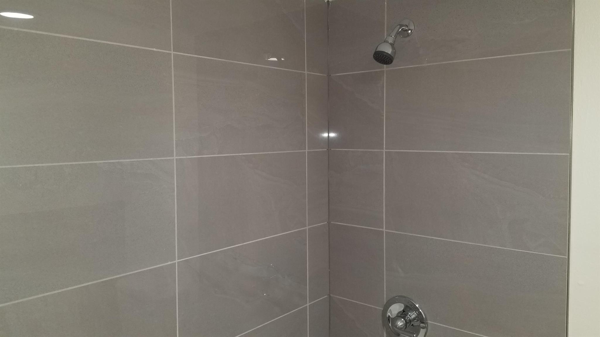 MIDPORT PLACE I, A CONDOM - Residential