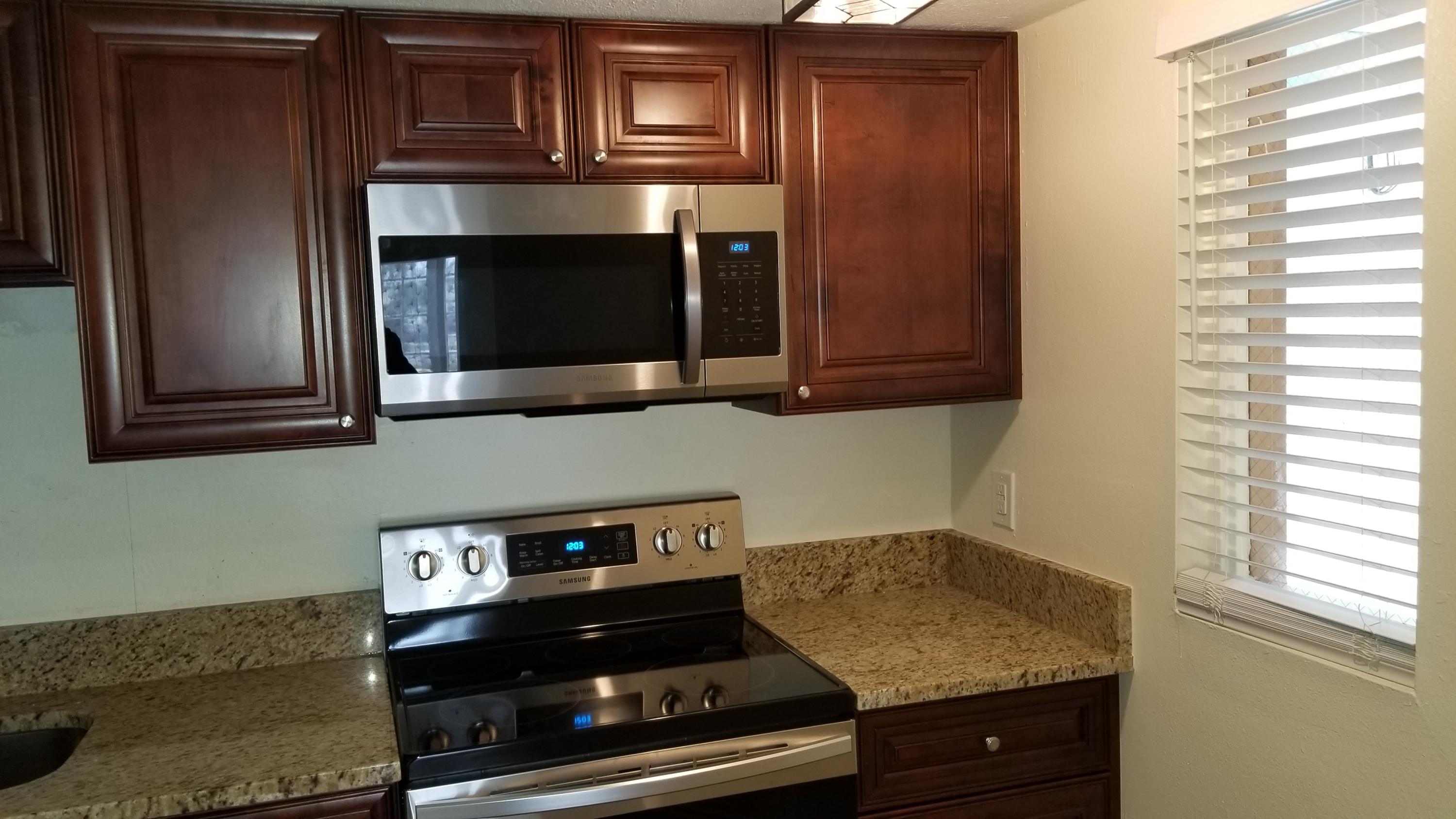 MIDPORT PLACE I, A CONDOMINIUM - Residential