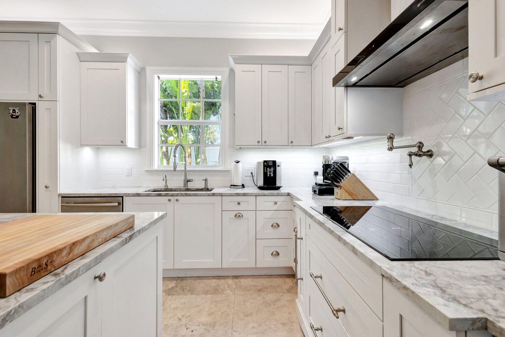 Photo of 213 Kings Lynn, Delray Beach, FL 33444 (MLS # R11135658)