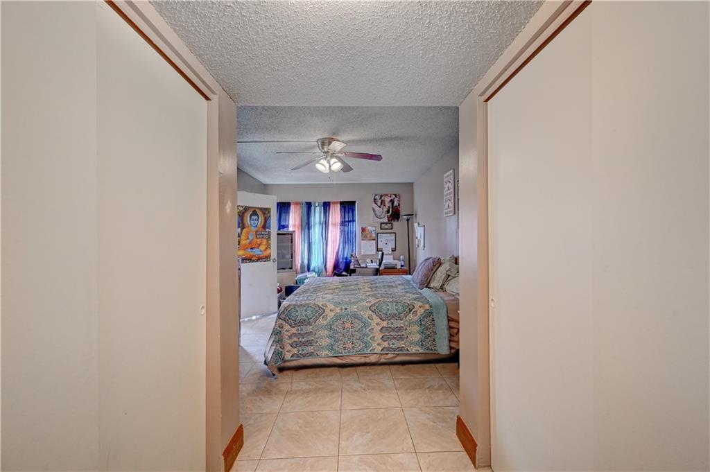 CORAL PLAZA CONDO PHASE I - Residential