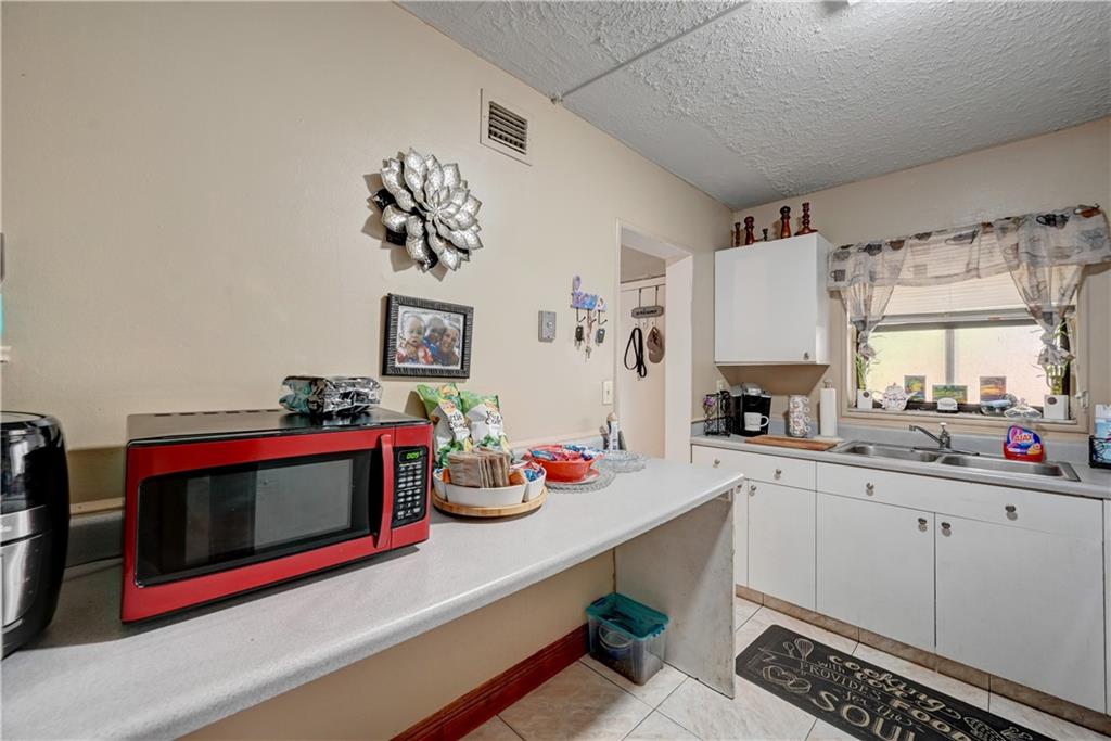 CORAL PLAZA CONDO PHASE I - Residential