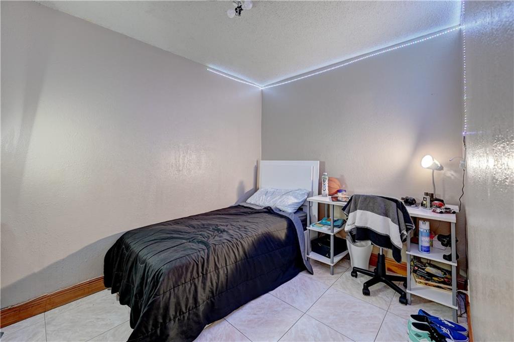 CORAL PLAZA CONDO PHASE I - Residential