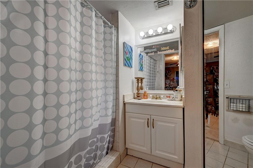 CORAL PLAZA CONDO PHASE I - Residential