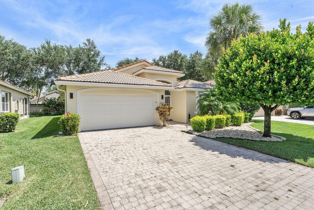 Photo of 6887 Viale Elizabeth, Delray Beach, FL 33446 (MLS # B26026764)