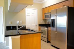 VILLAS AT EMERALD DUNES CONDO - Residential