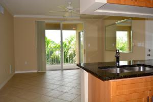 VILLAS AT EMERALD DUNES CONDO - Residential