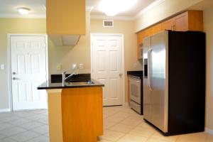 VILLAS AT EMERALD DUNES CONDO - Residential