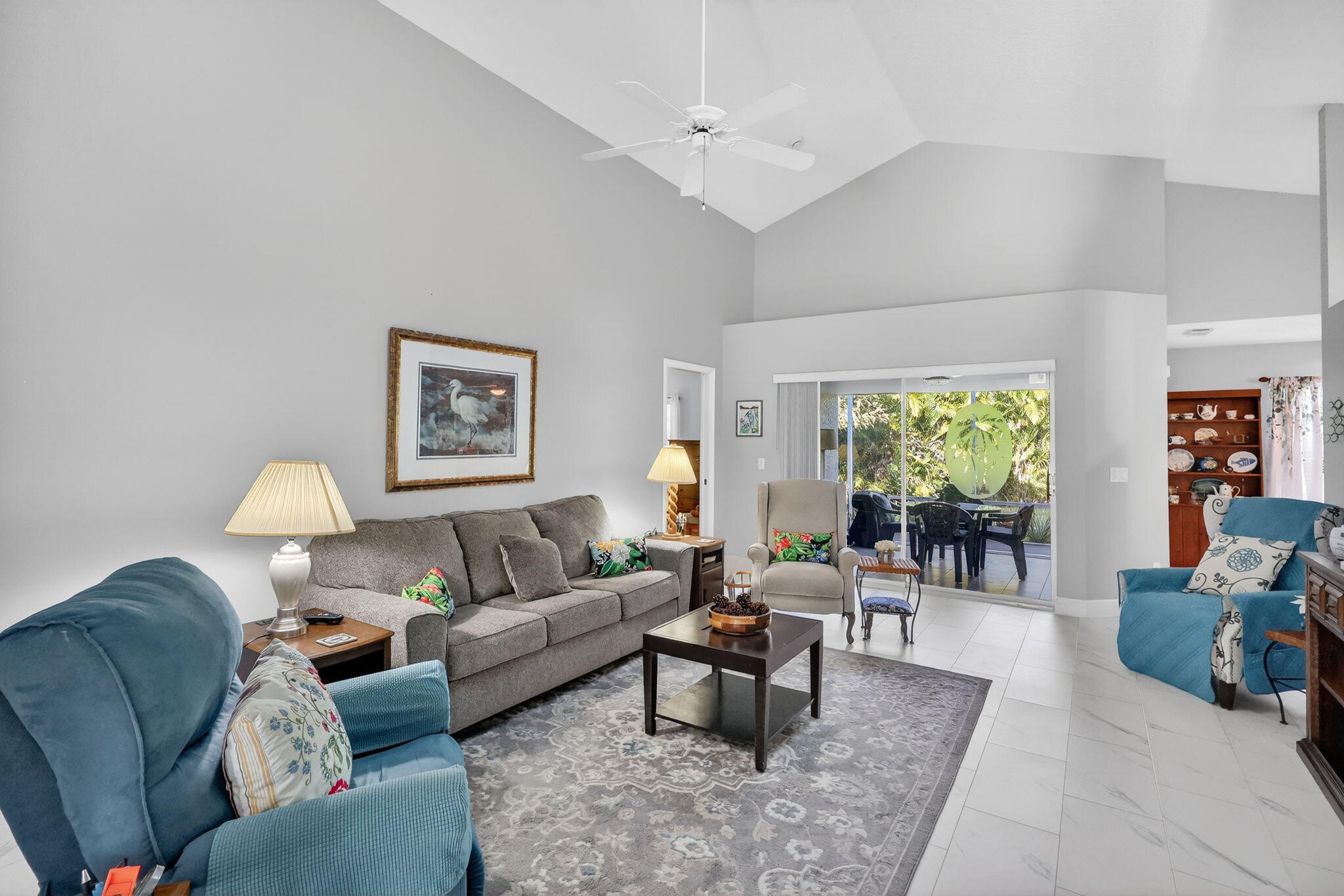 EMERALD LAKES - Residential